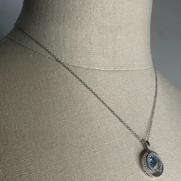 Zales blue and silver round necklace